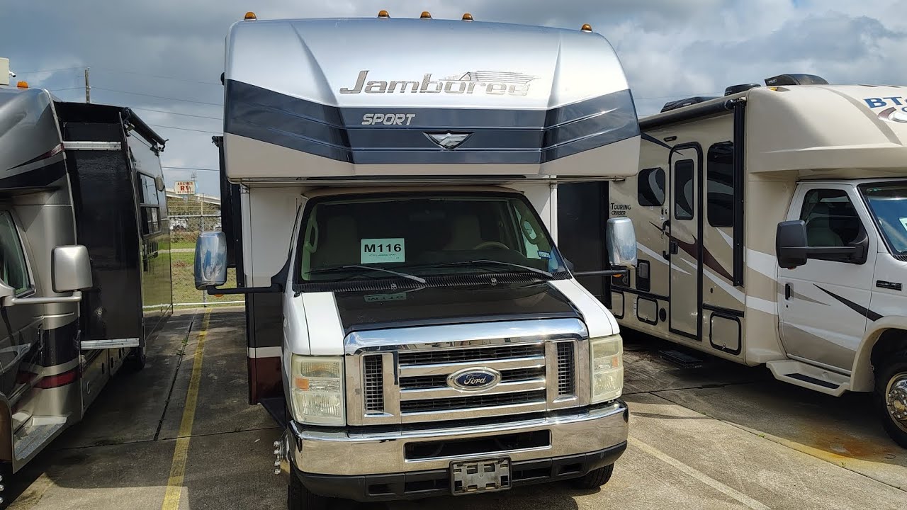 M116 - 32' 2012 Fleetwood Jamboree Sport 31M w/2 Slides