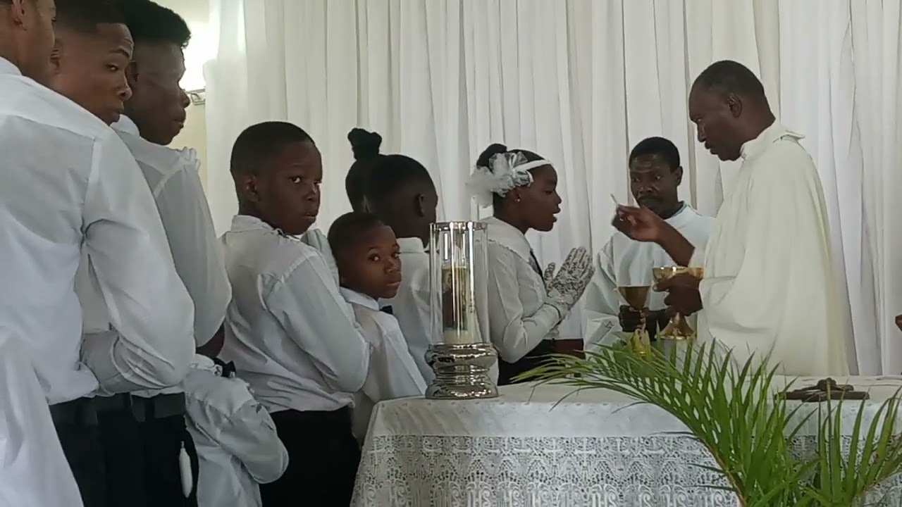 Première communion// Paroisse Notre Dame du Mont-Carmel de Mariaman 