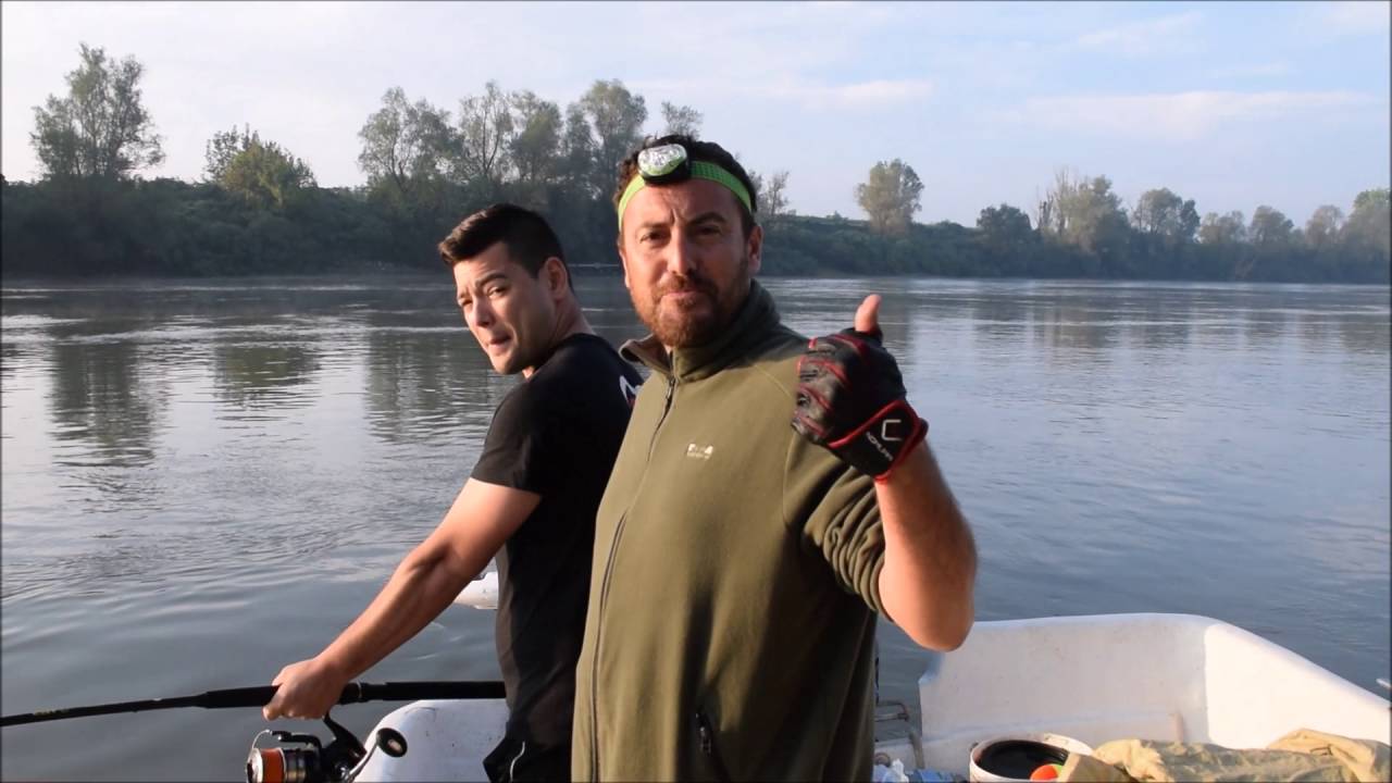 WELS CATFISH OVER 170CM and 80 LBS - FISHING RIVER PO IN ITALY