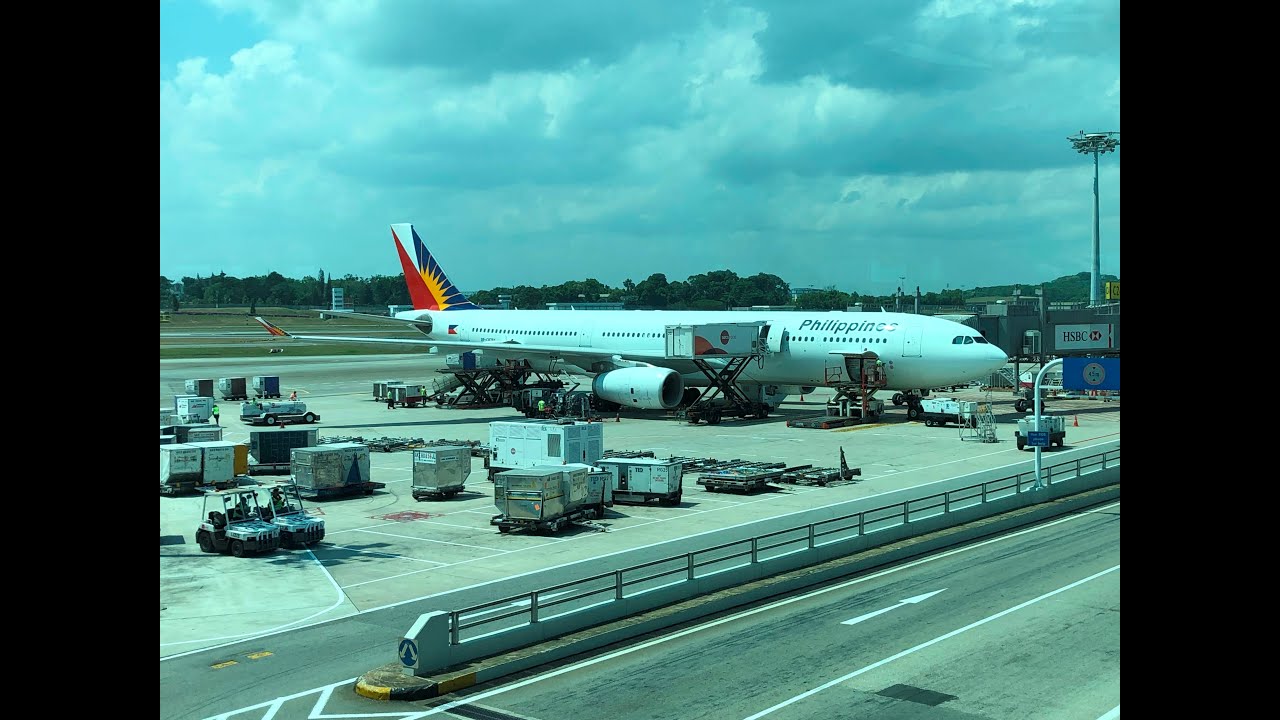 Philippine Airlines PR507 [Airbus A330] arriving at Singapore Changi Airport [SIN] - On board...