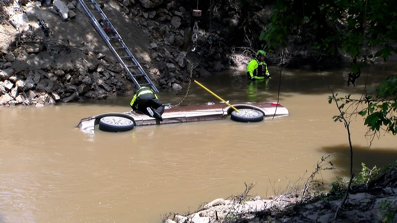 060924 BODY FOUND IN SUBMERGED VEHICLE IN LAKE CREEK 1