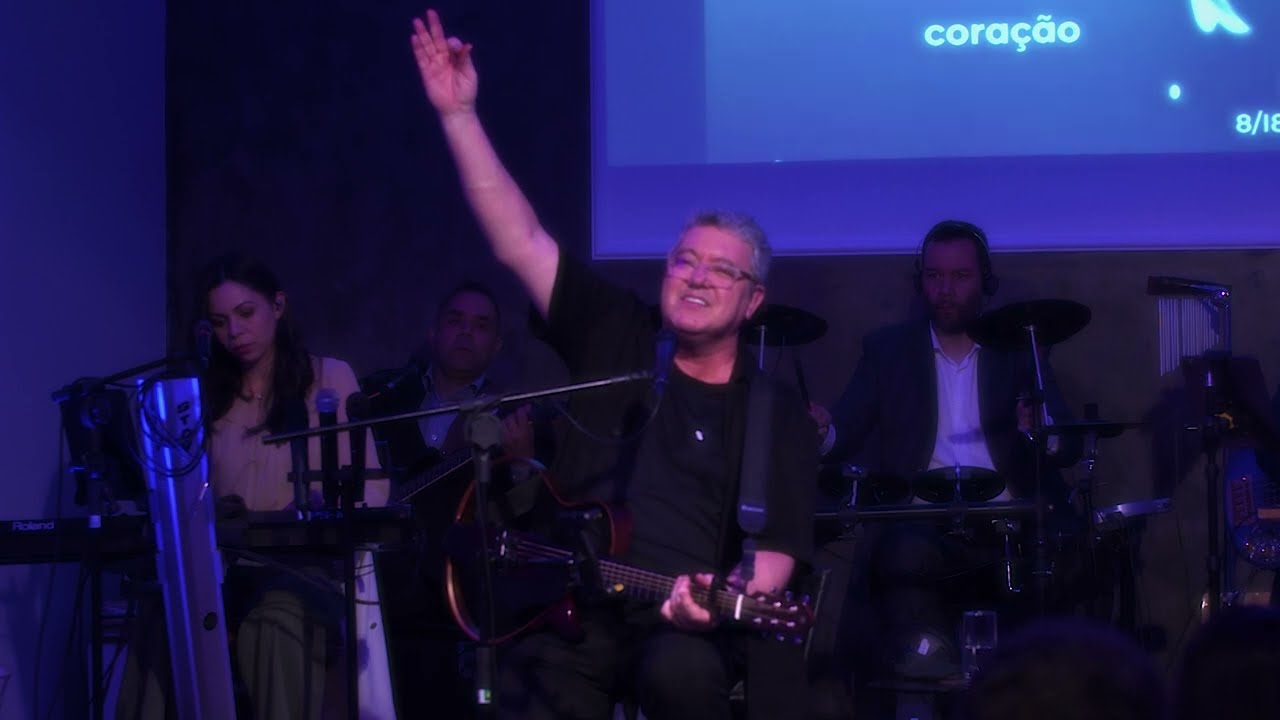 Meia Hora de Louvores com Nani Azevedo na igreja Reformados em Cristo