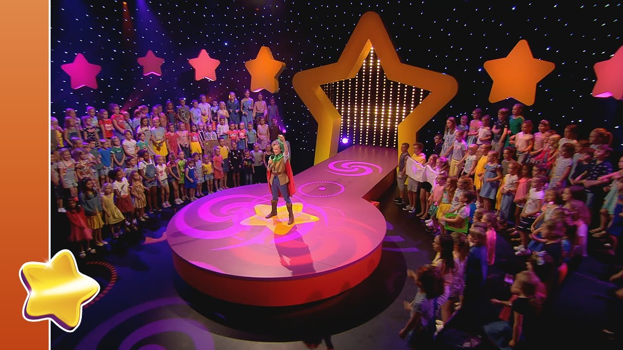 Ridder Timo 🏰 en ballerina Noi 🩰 feesten! - De Sterrenstudio | Studio 100 Kids