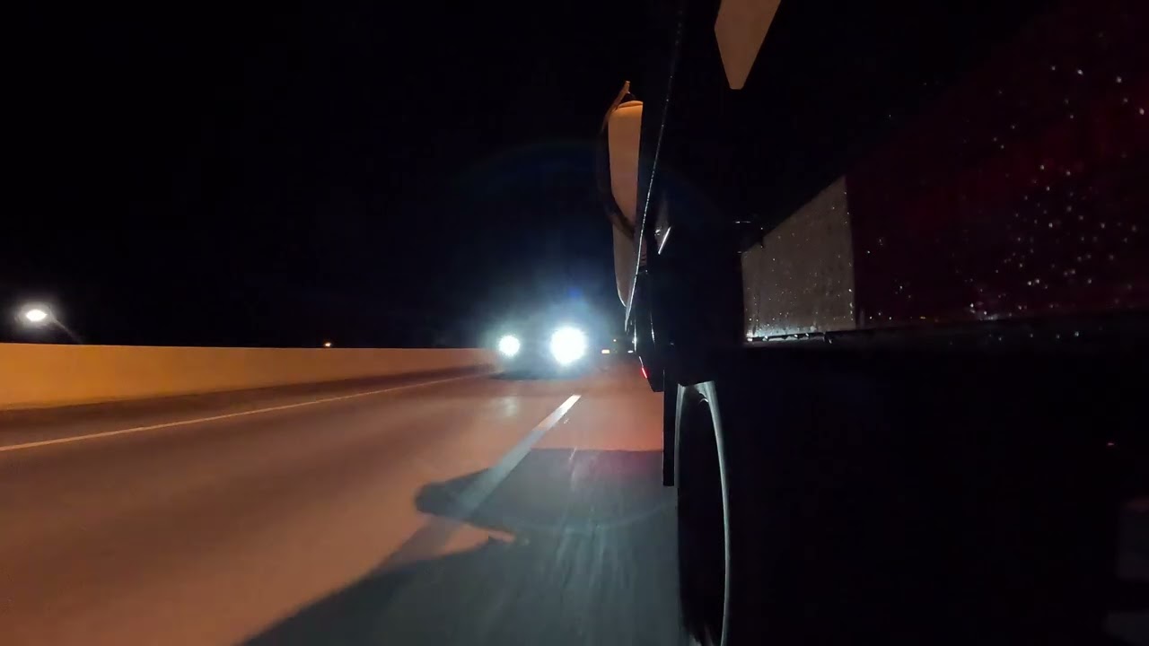 Driving my Chevy Silverado 3500 Duramax Dually w/my PJ Gooseneck Trailer w/GoPro's.  Part 1(4K)
