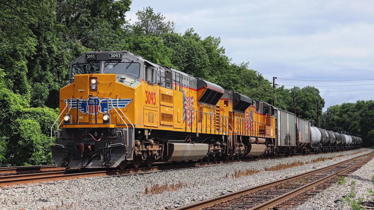 Summer Trains Along CSX's River Subdivision!