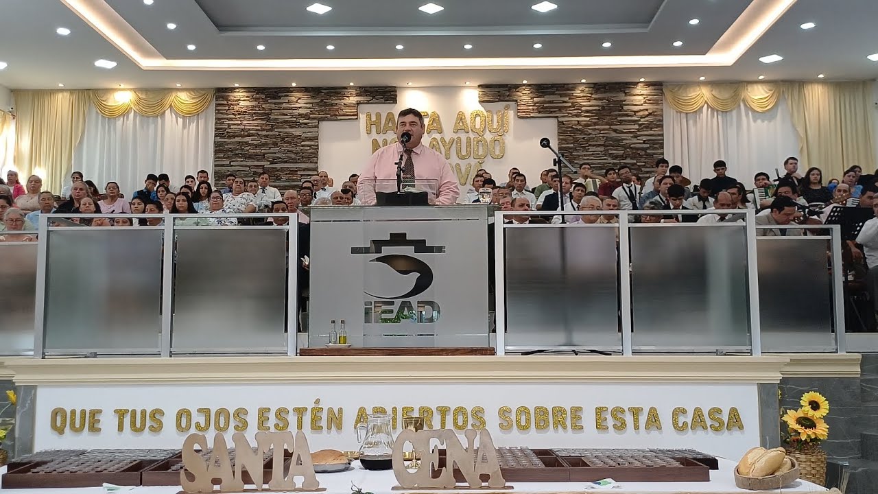 Apertura de la reunión a cargo del Presbítero Hector Ayala IEAD Pilar 