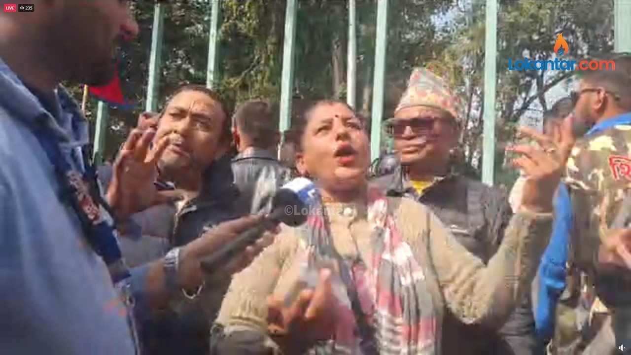 🔴पुर्वराजाको स्वागतमा बिमानस्थल बाहिर भिड, सुरक्षा व्यवस्था कडा- LIVE