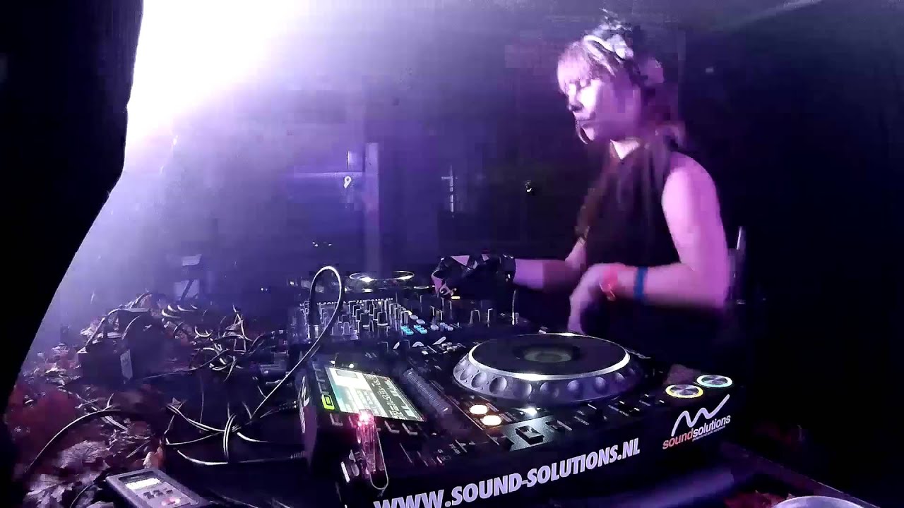 Daniela Haverbeck at Blenderz Halloween 2015