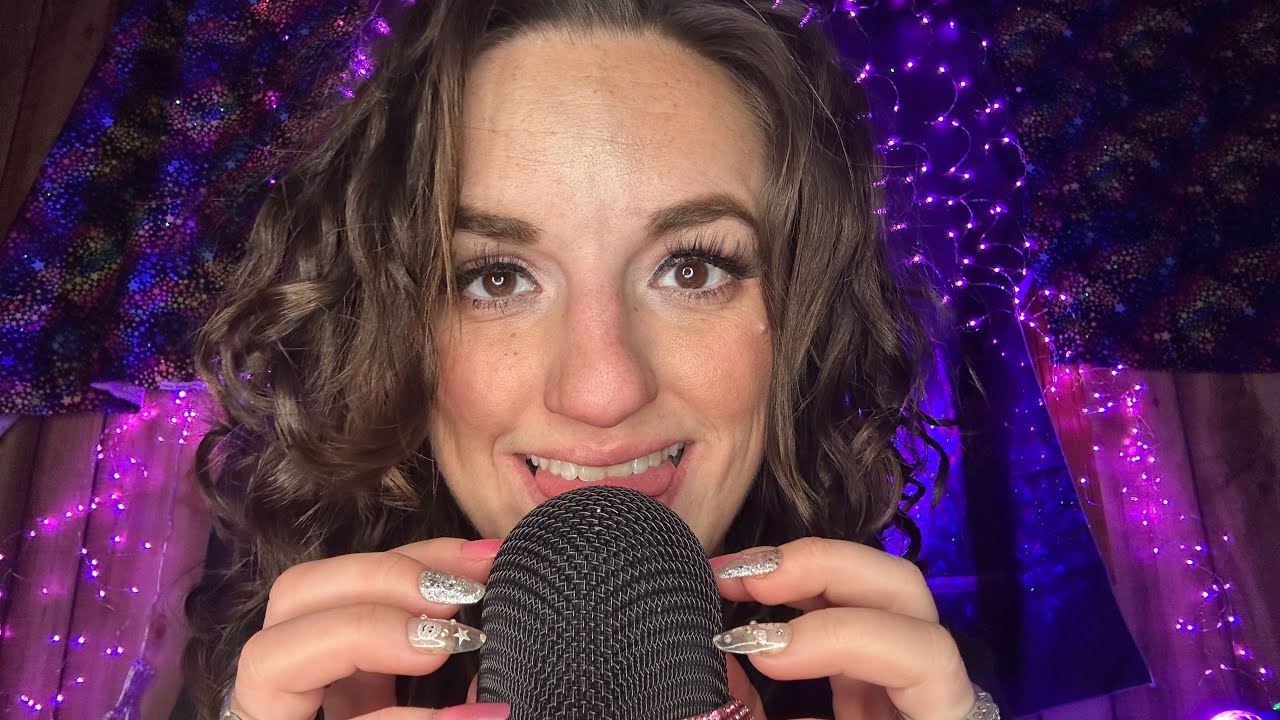 ASMR | Mouth sounds, Mic kisses (and more), Light triggers and mooooorre!