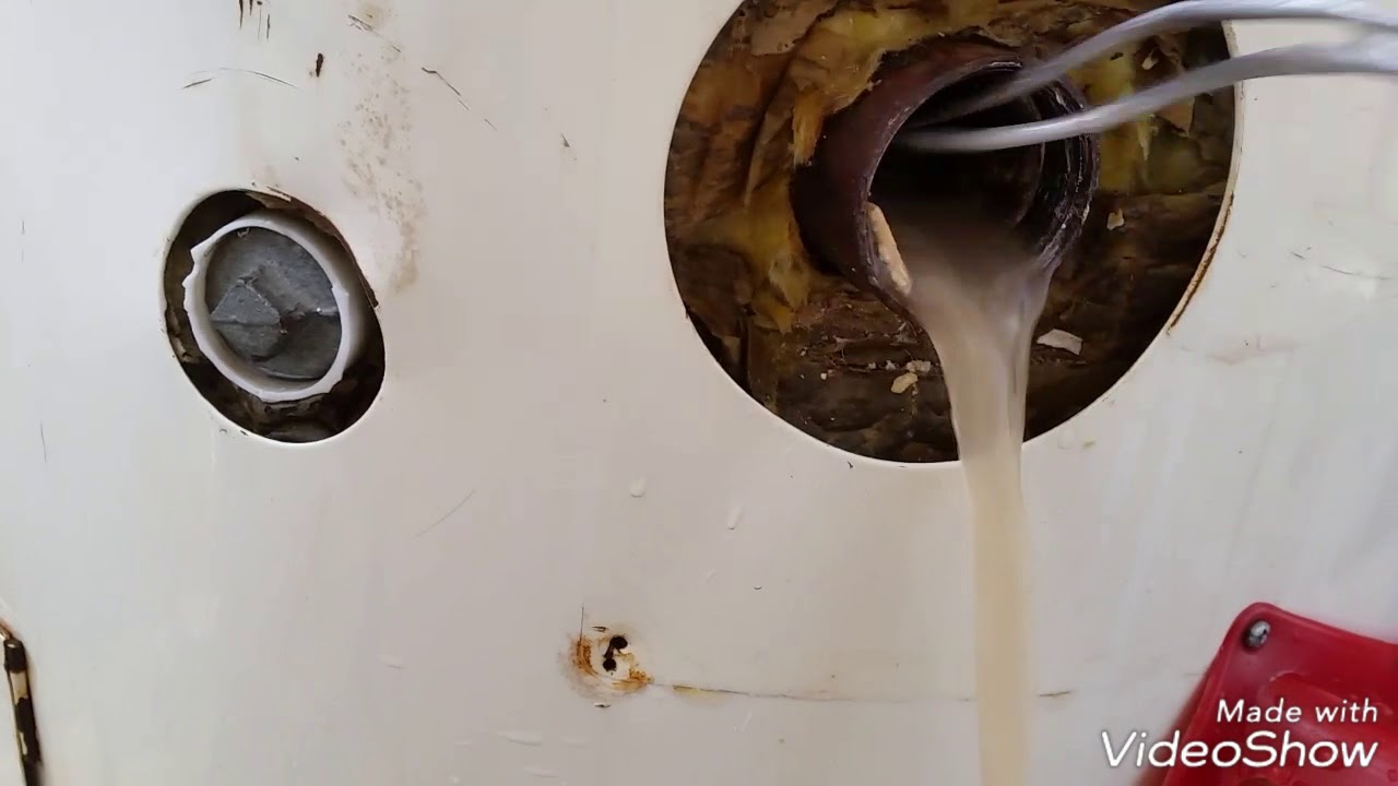 پاککردنەوەی بۆیلەری ماڵان لە کڵس