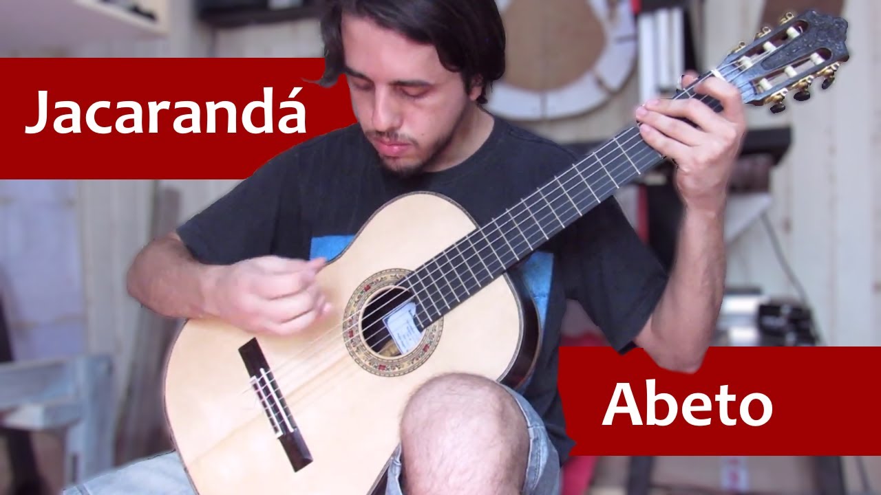 Mostrando meu último violão de abeto e jacarandá baiano.