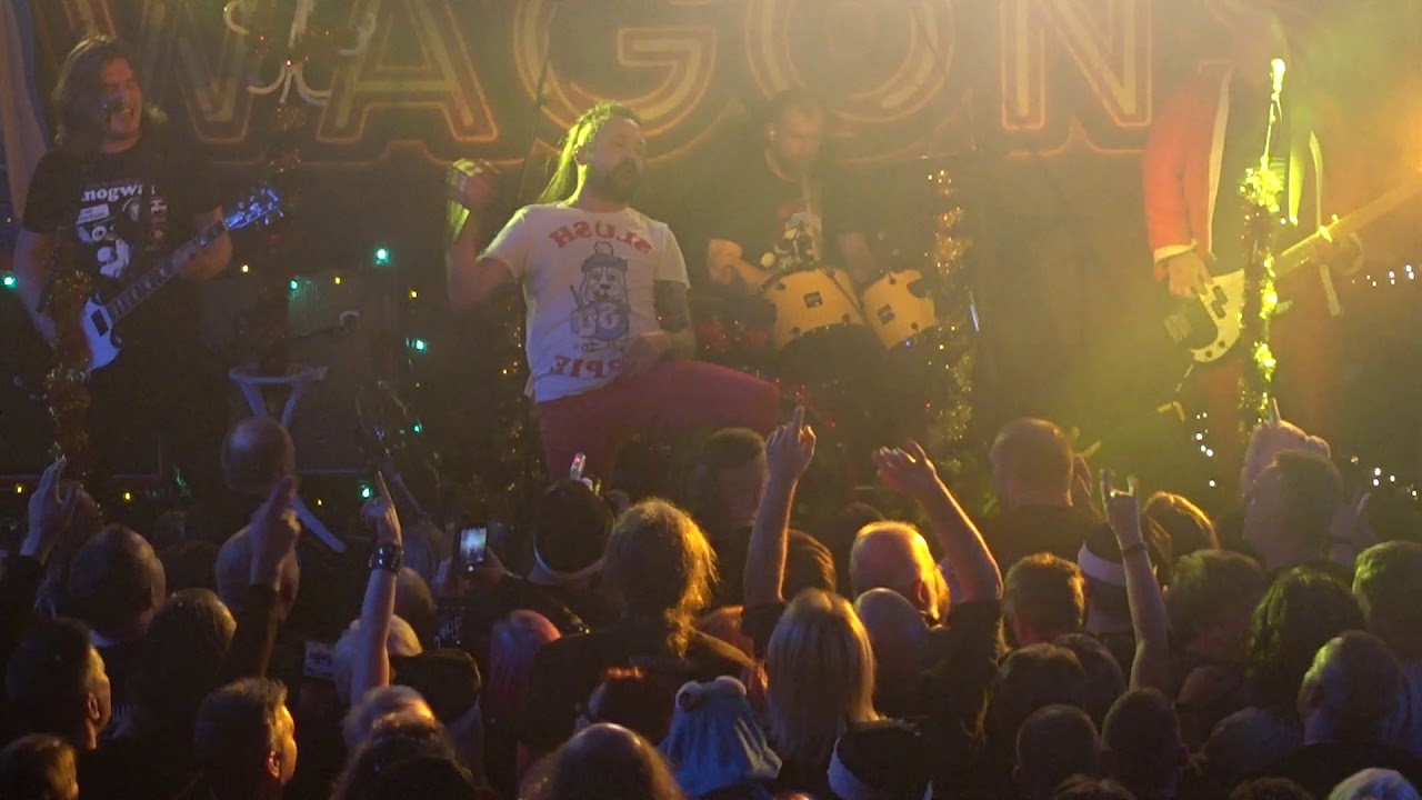 Massive Wagons - China Plates - Live - Manchester Gorilla - 2019