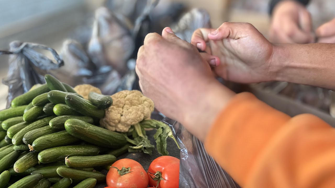 Мы раздали овощи и курицу в качестве искупления за нарушенную клятву‼️ Да примет это Бог🤲