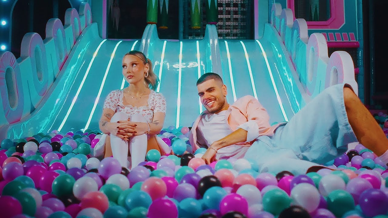 Andrei Banuta - Asta Este O Papusa | Official Video