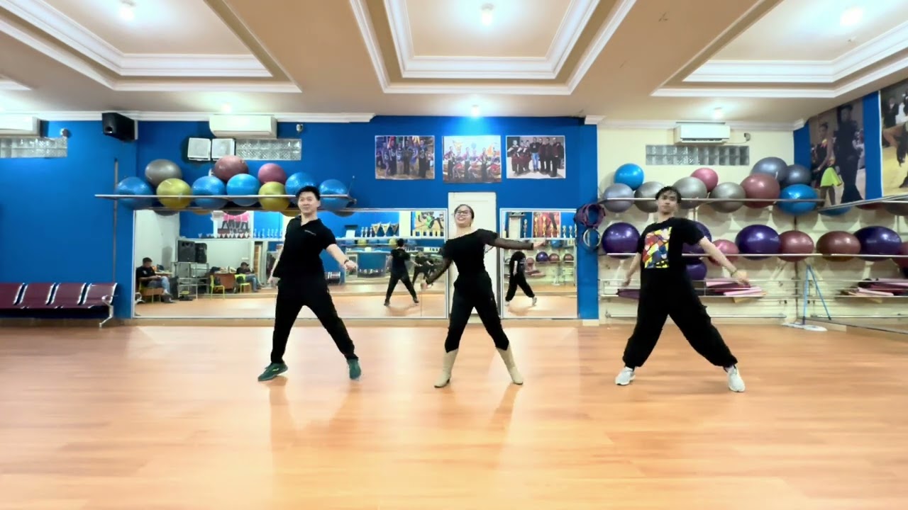 LA ISLA BONITA REMIX Line Dance ( Choreo by : Frengky, Faza ,Syifa ) INDONESIA