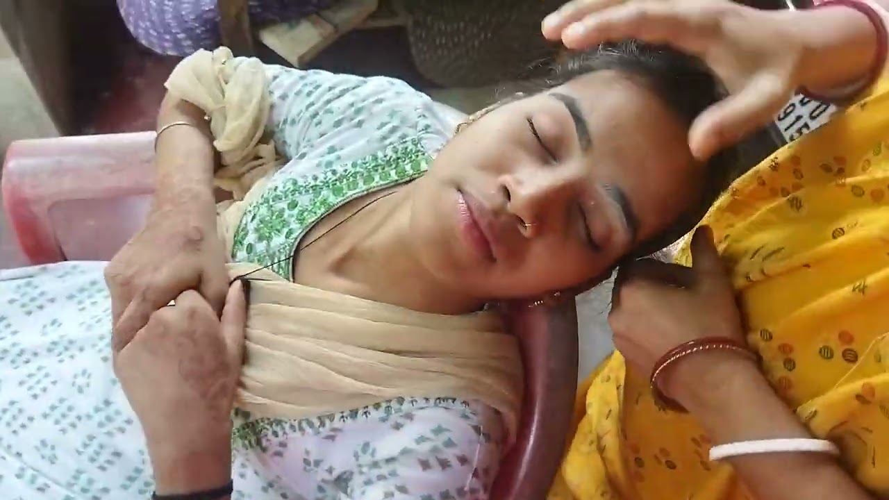 eyebrow threading#village house parlour#কেমন করে কোন চেয়ারে বসে eyebrow সেফ করা হয়