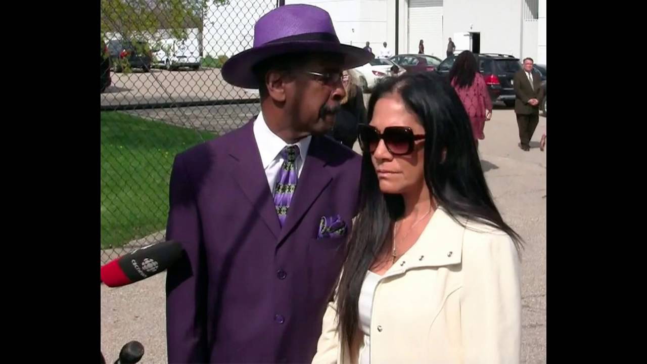 PRINCE's Memorial Held at Late Singer's Paisley Park Estate on Saturday, April 23 (PICS)