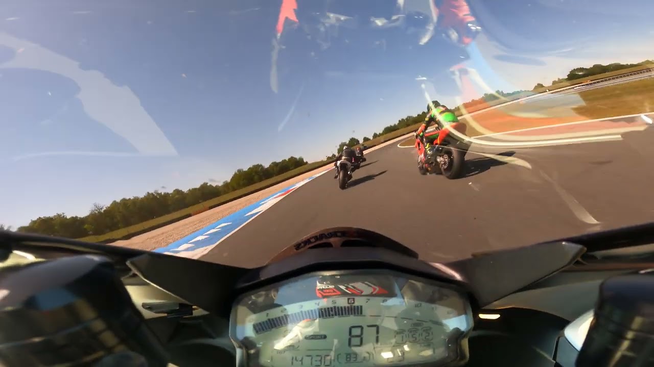 1e keer vrij rijden tt assen met racecracks ducati panigale 959