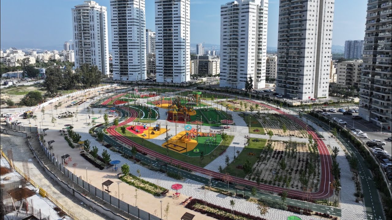 פארק יהורם גאון קרית מוצקין | יאיר צרפתי צילומי אויר