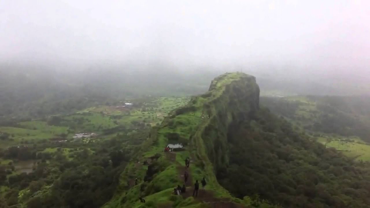 Lohagad Fort - vinchukata