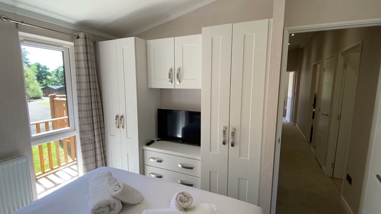 FV14 Omar Alderney Lodge (BRAND NEW) 4 bed Lodge for sale at Finlake - WALK ROUND