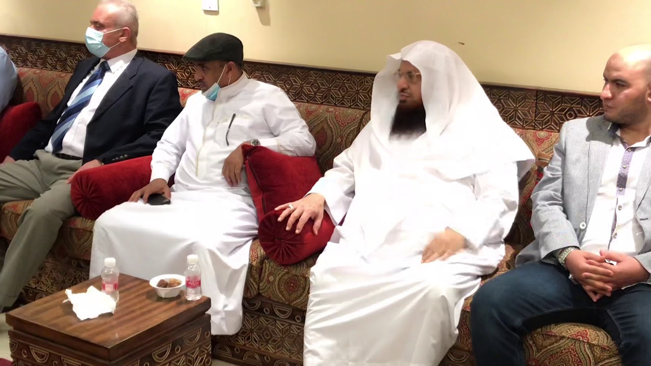 بارك الله لهما وبارك عليهما وجمع بينهما في خير