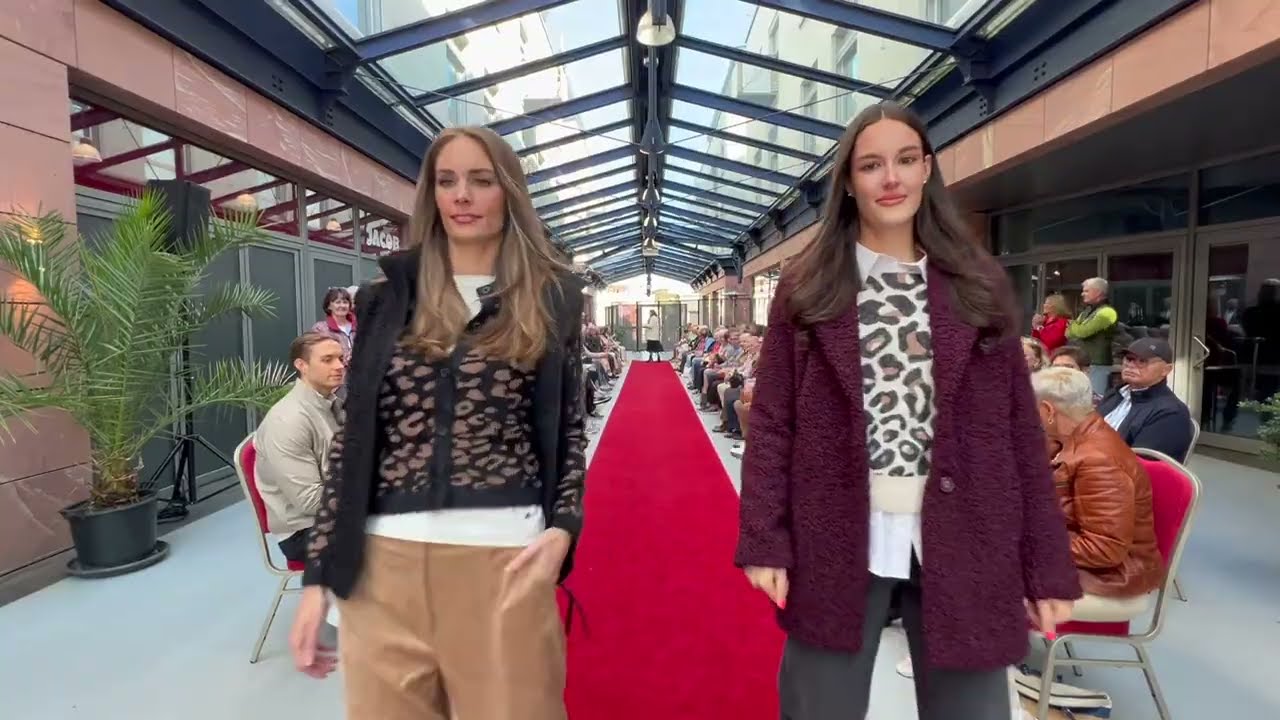 JACOB Damen-Modenschau Herbst/Winter 2025/26