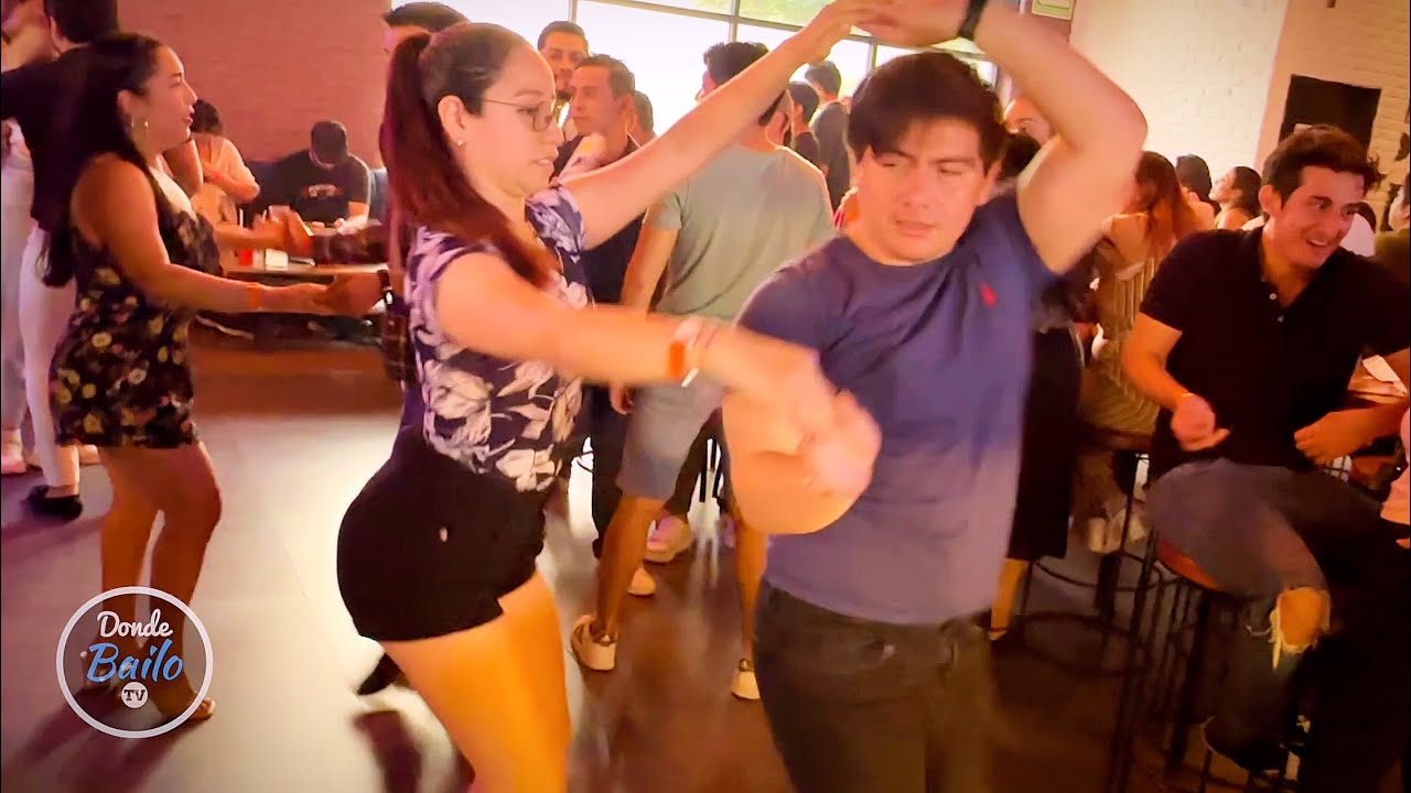 Bailando Bachata Sensual en Mexico - Bachamambo Merida #bachatasensual