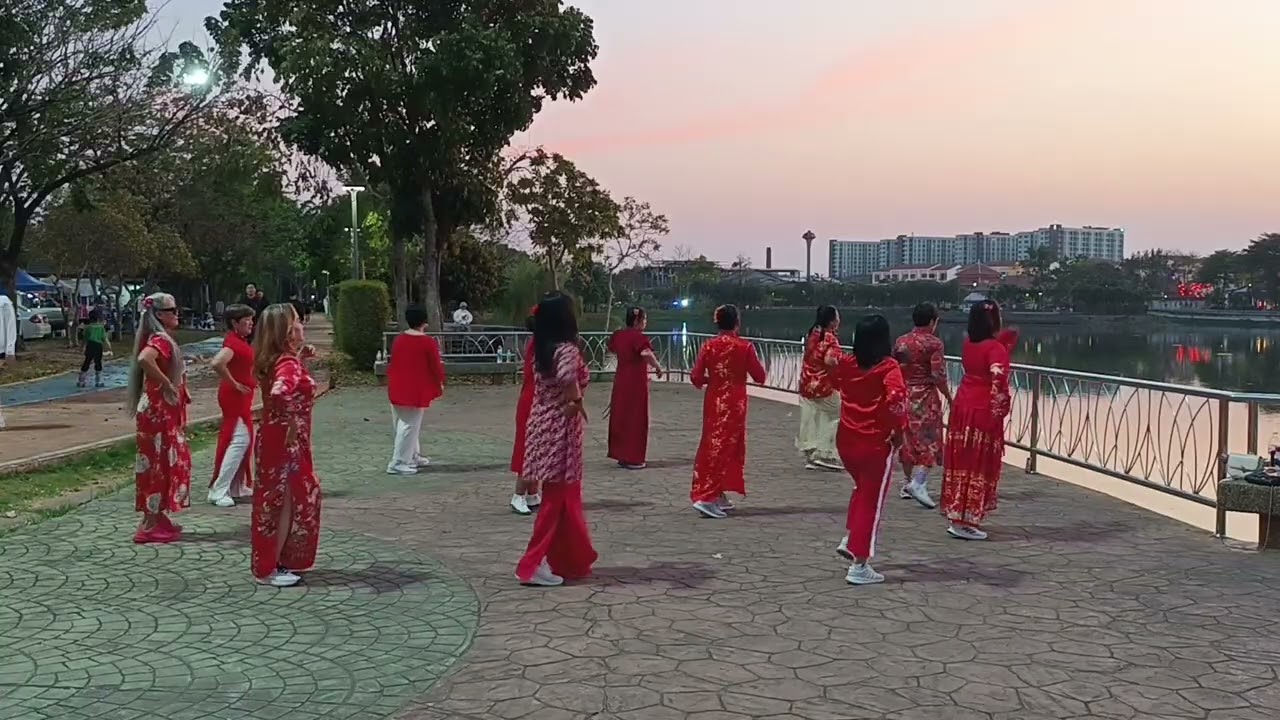 เต้นเพลงจีน/ตรุษจีน/วังปลาหรรษา