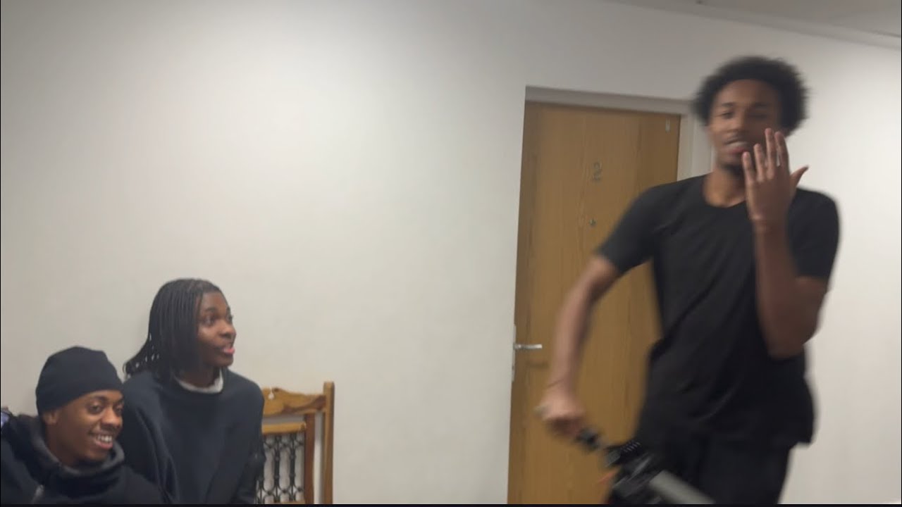 GENERAL KNOWLEDGE QUIZ!!(FUNNIEST FORFEIT)