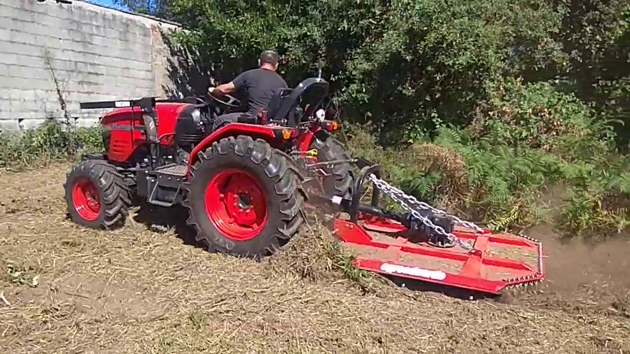 Branson 6225R con  desbrozadora 4 cadenas .