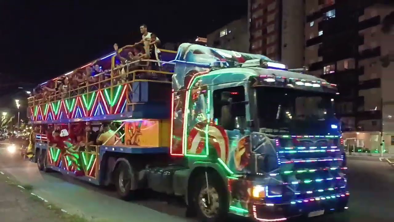 Transporte maravilhoso para turistas, São Vicente. Удивительный транспорт для туристов, Сао Висенте