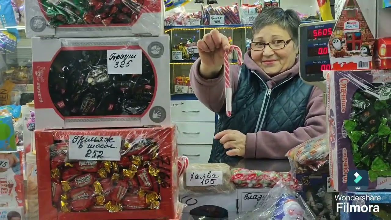 ЦЕНТРАЛЬНИЙ РИНОК В ПОЛТАВІ. ЦІНА САЛА ВІД 25 грн. БАРАНИНА ПО 120 грн. СОЛОДОЩІ ВІД 17 грн. АКЦІЇ.