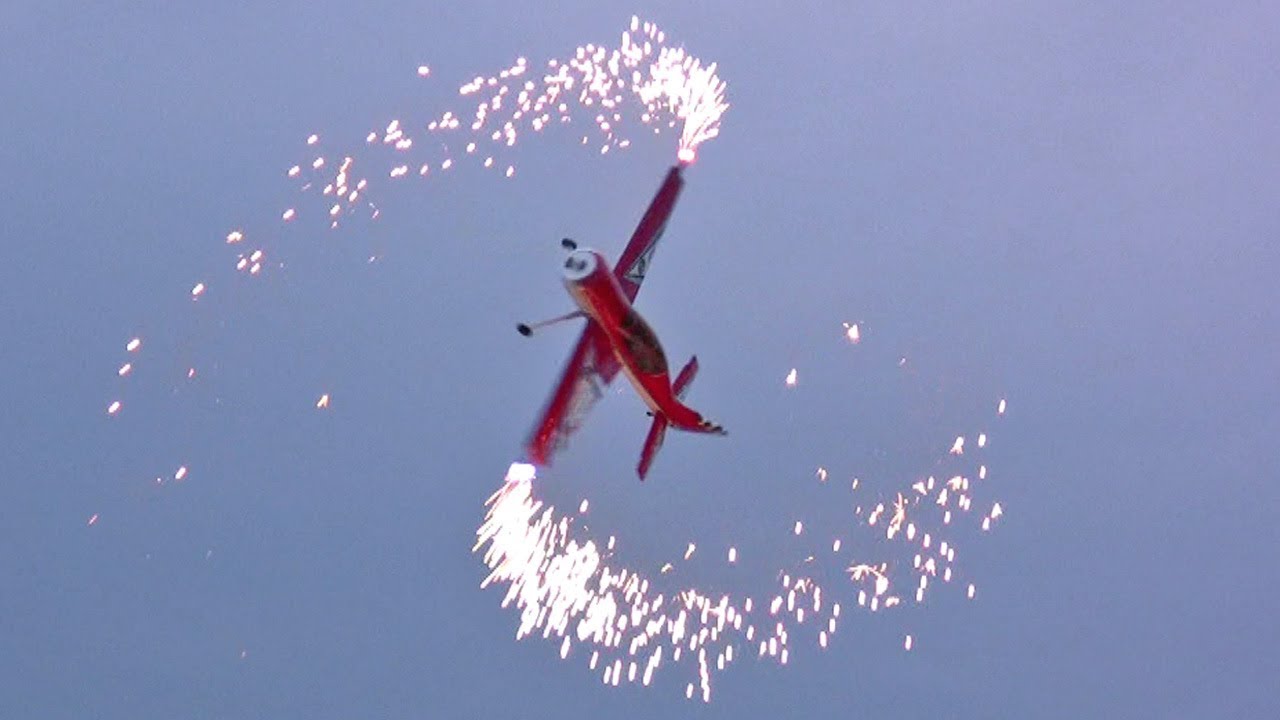 FireStarter on aircraft models, RC models, pyrotechnics, onboard fire show