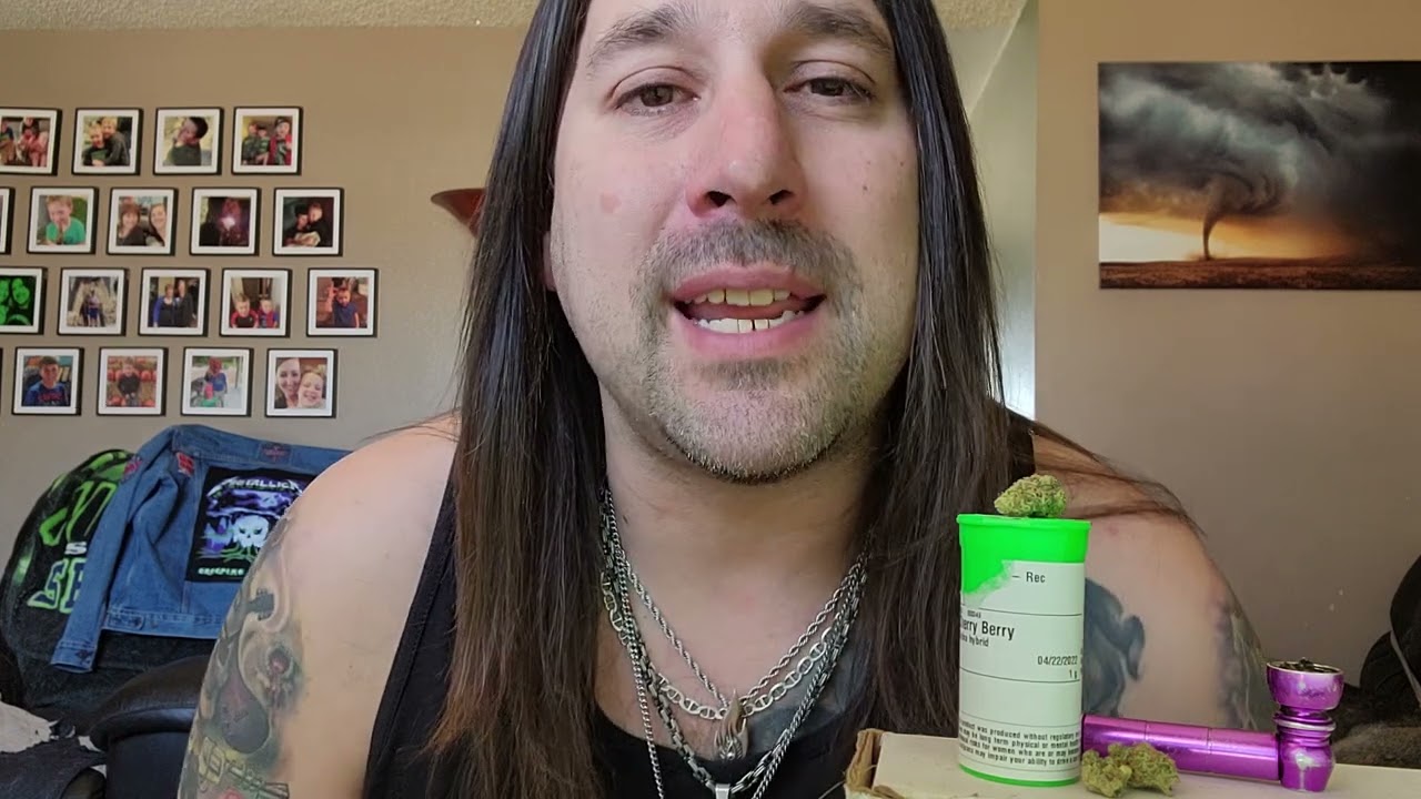Dan's 420 Chronicles - Cherry Berry / Weed Review 4/29/22