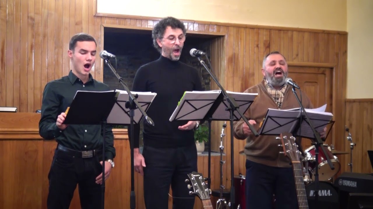 El m-a ocrotit  - Trio Tenorissimo