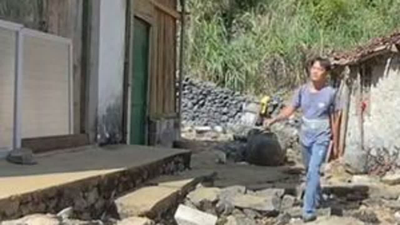 徒步广西都安龙湾英雄大峡谷深处，这里曾独自住着一位老奶奶，风景优美地势险要与世隔绝#户外登山 #徒步 #户外探险 #小众景点 #爬山⛰️