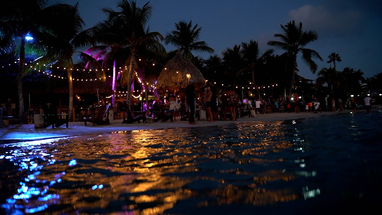 X-Plore Curaçao discover Mambo beach🍹☀️🌴