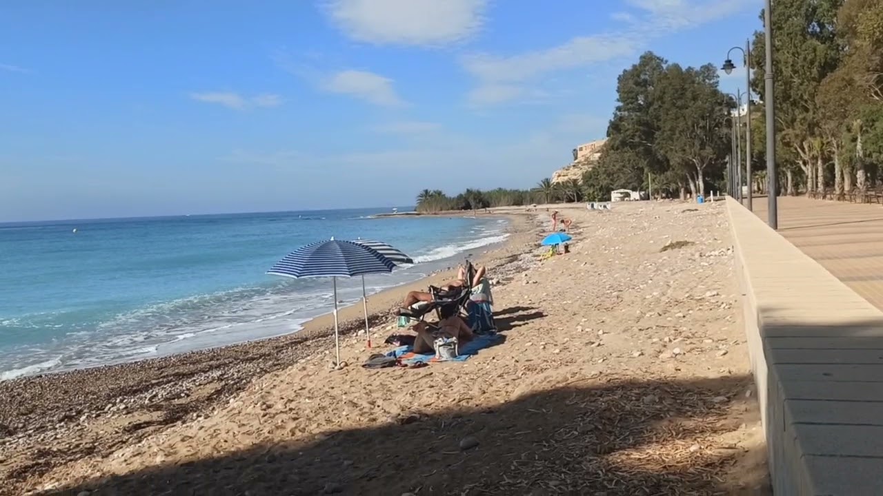 Villajoyosa playa de Torres una playa diferente