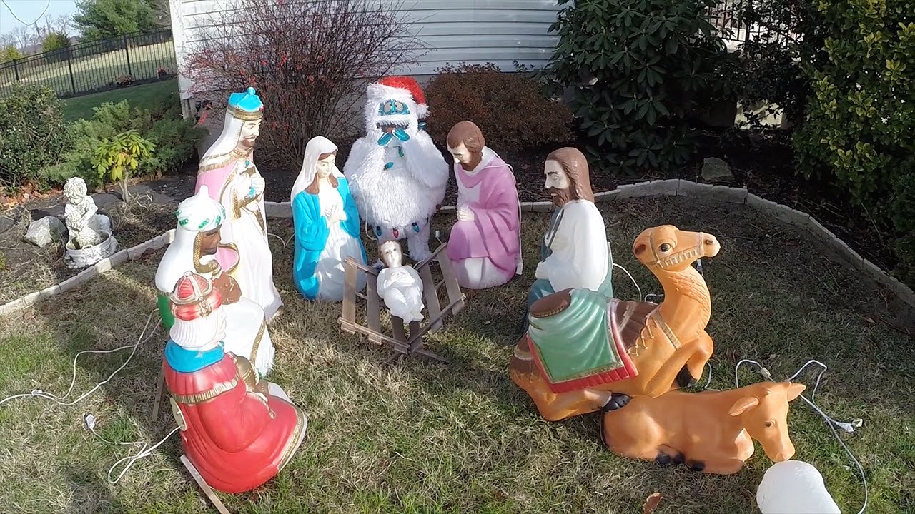 THE HOLIDAYS ARE COMING