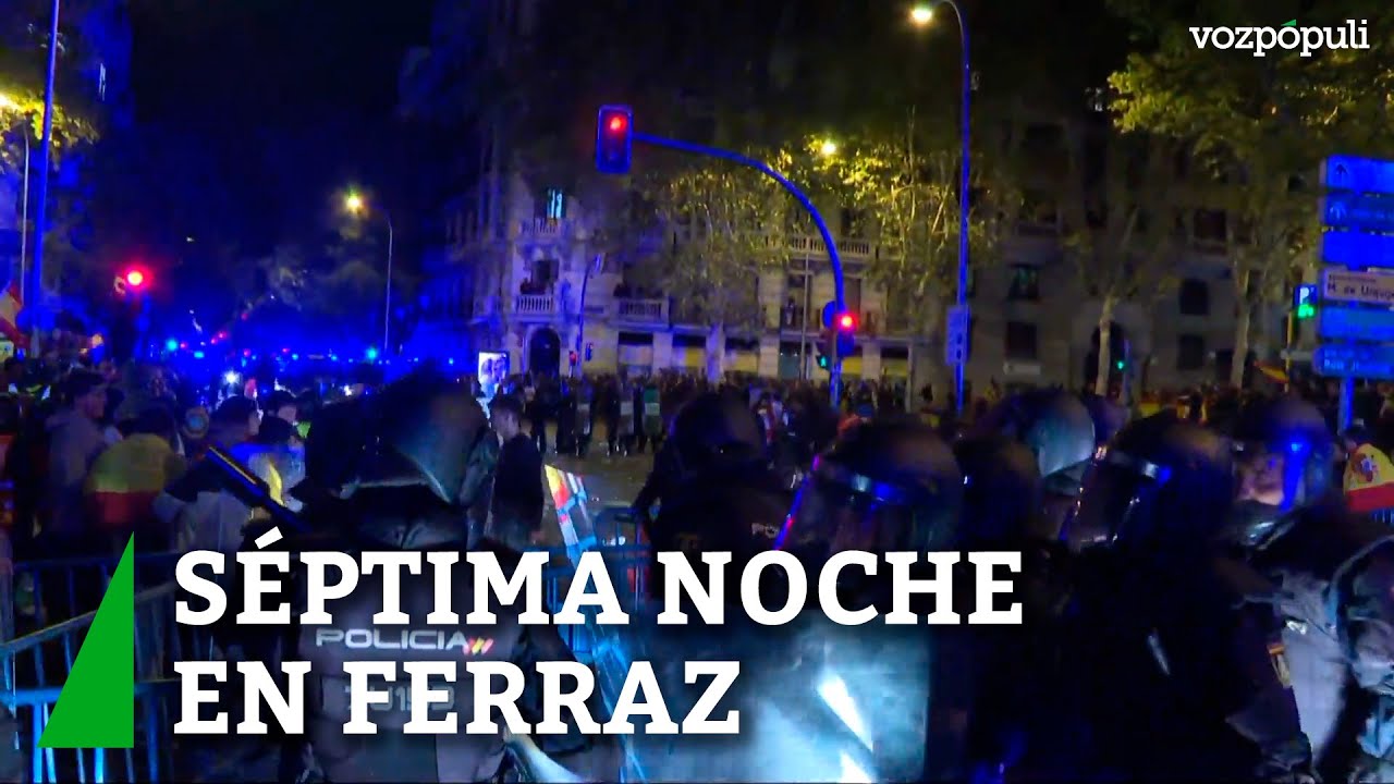 24 detenidos y 7 policías heridos en la séptima noche de protestas en Ferraz