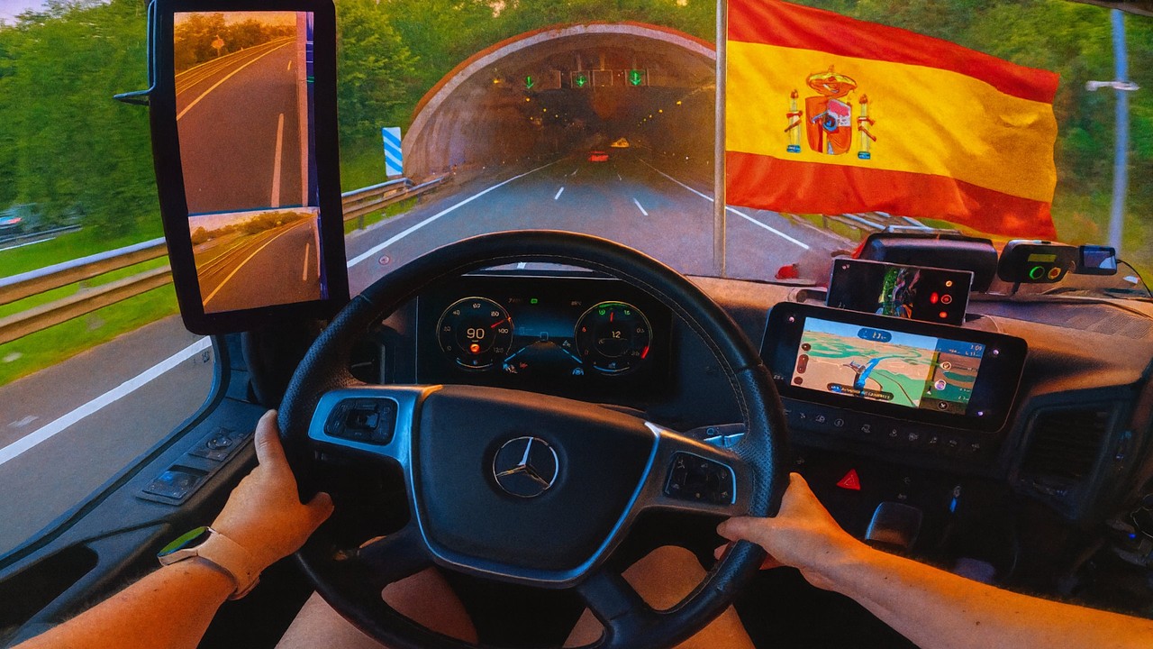 POV Truck Driving 👧 /// Spain AP-8 /// Irun - Itziar 🚚🛣️⏱️