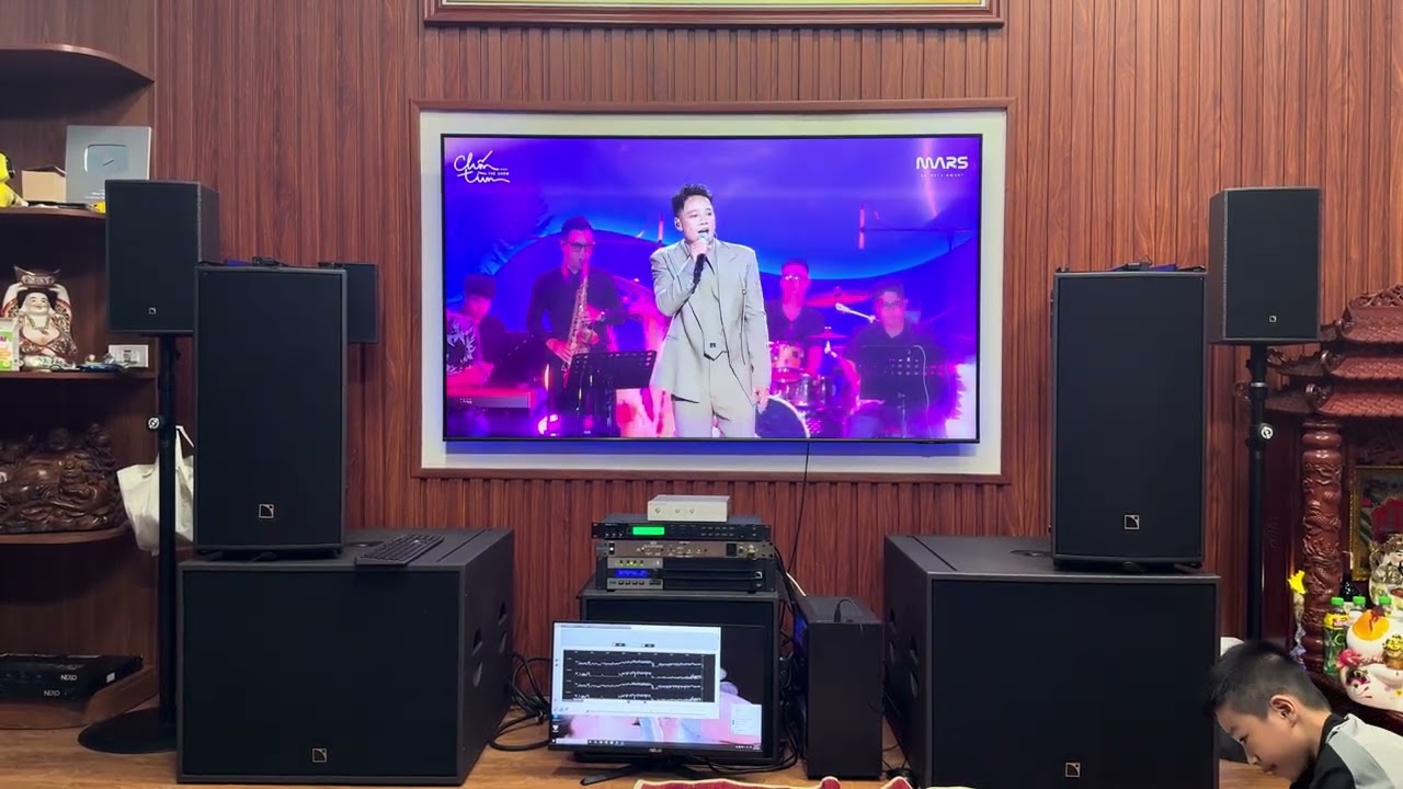 L&rsquo;acoustics ARCS WIDE SUB SB18m amp La4