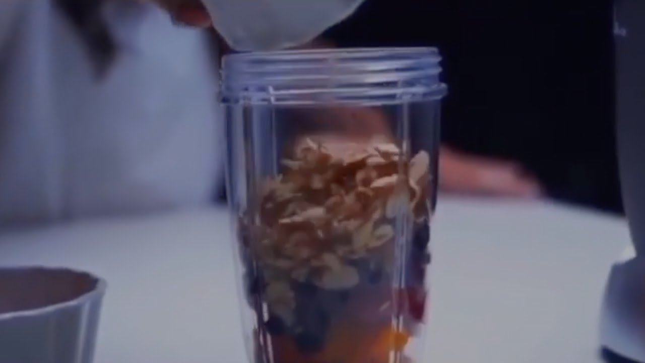 Extrator de Nutrientes - Nutribullet 600W - 8 Itens - 220V