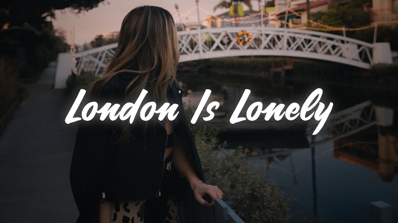 Holly Humberstone - London Is Lonely (Lyrics)