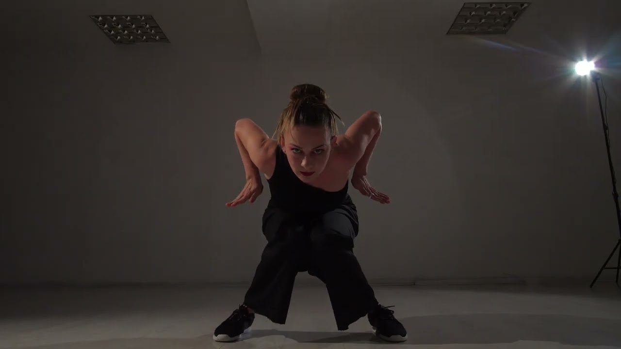 Experimental dance Aleksandra Samorukova