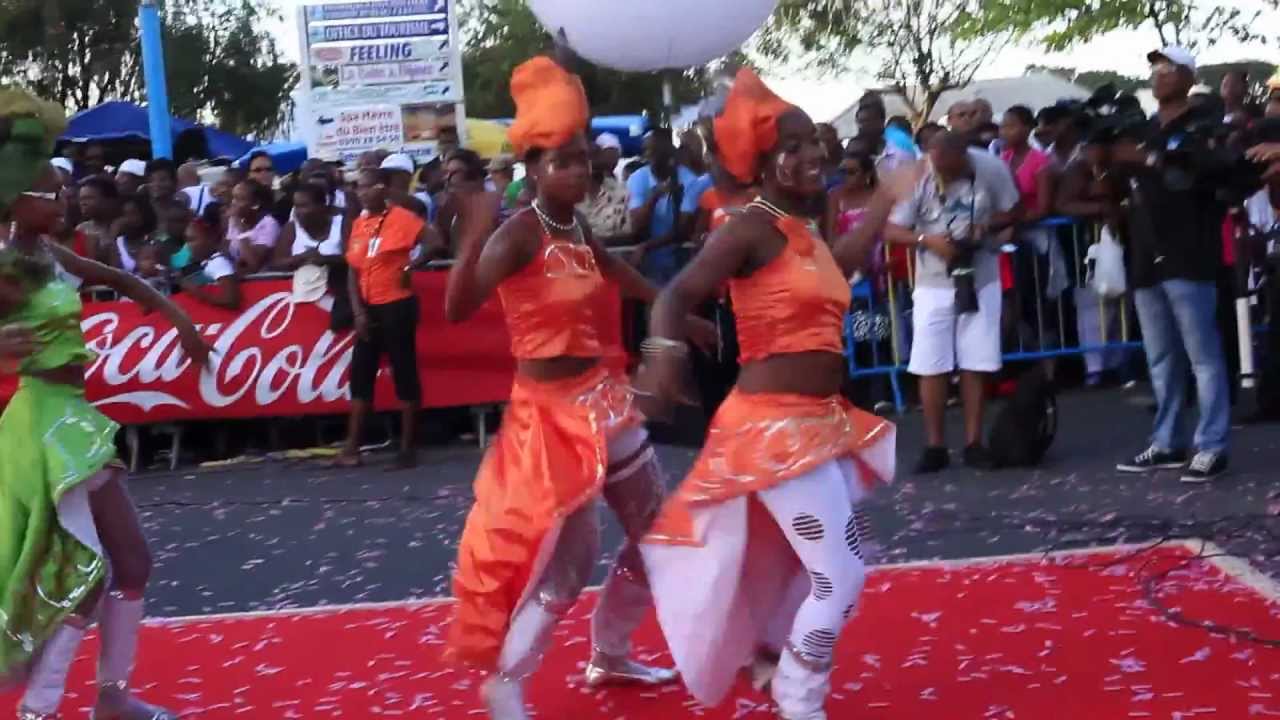 97Agency tv  le  groupe Tibwa   défilé de St Rose  Carnaval Tour