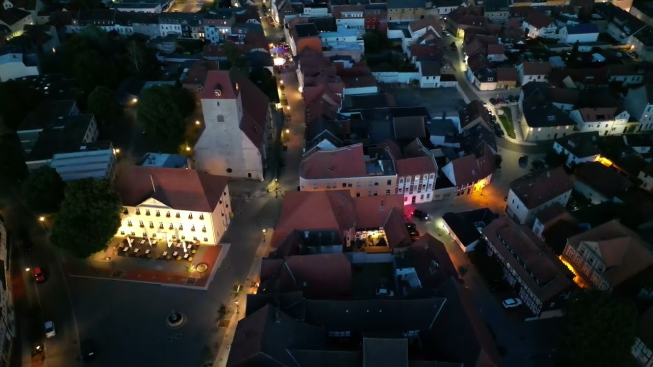 Nachtflug über Schöningen.