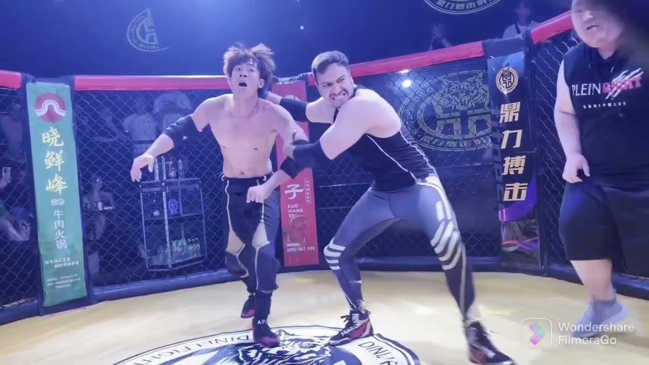 Wwe pakistani 🇵🇰🇵🇰Wreslter Hazrat UMAIR vs king of man 💪❤❤ match hell in cell