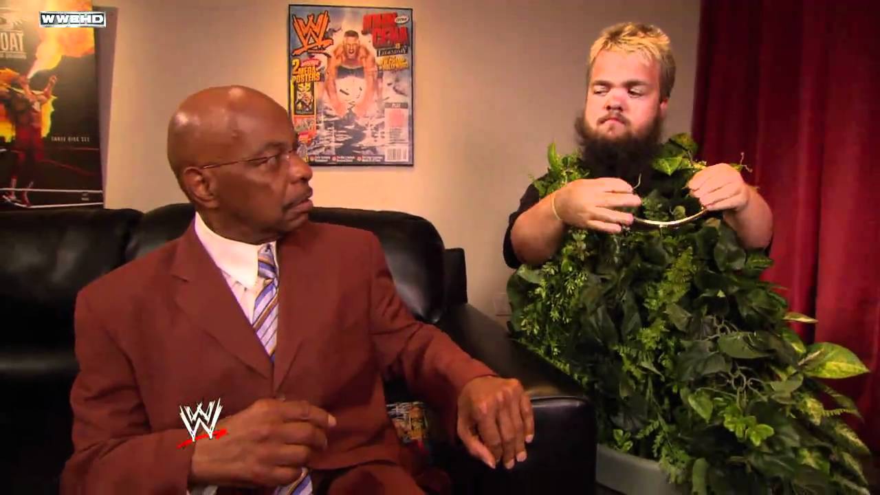 SmackDown: Theodore Long learns of Hornswoggle's spying